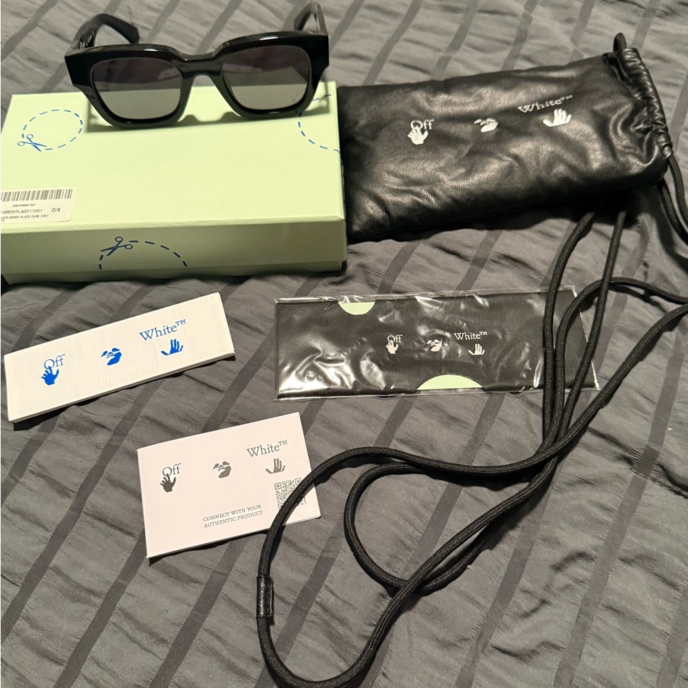 Off-White Black Rectangular Sunglasses - image 6